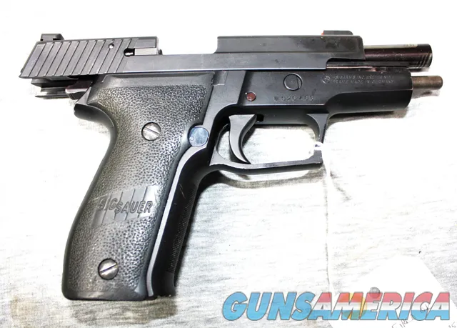 SIG P226 .40 Caliber Pistol w NEW Truglo Fiber Optic Sights