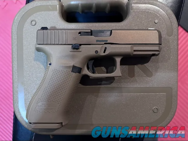 Glock 19X 9mm Coyote Factory Night Sight...